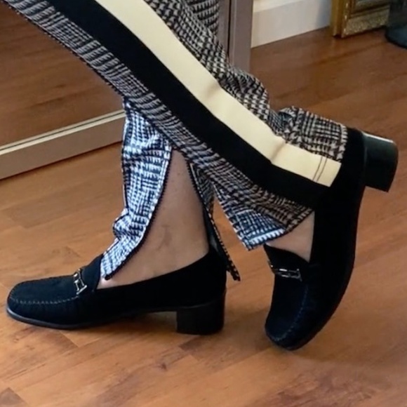 Stuart Weitzman Vintage Black Suede Heeled Loafer Size 8.5 - Picture 1 of 13